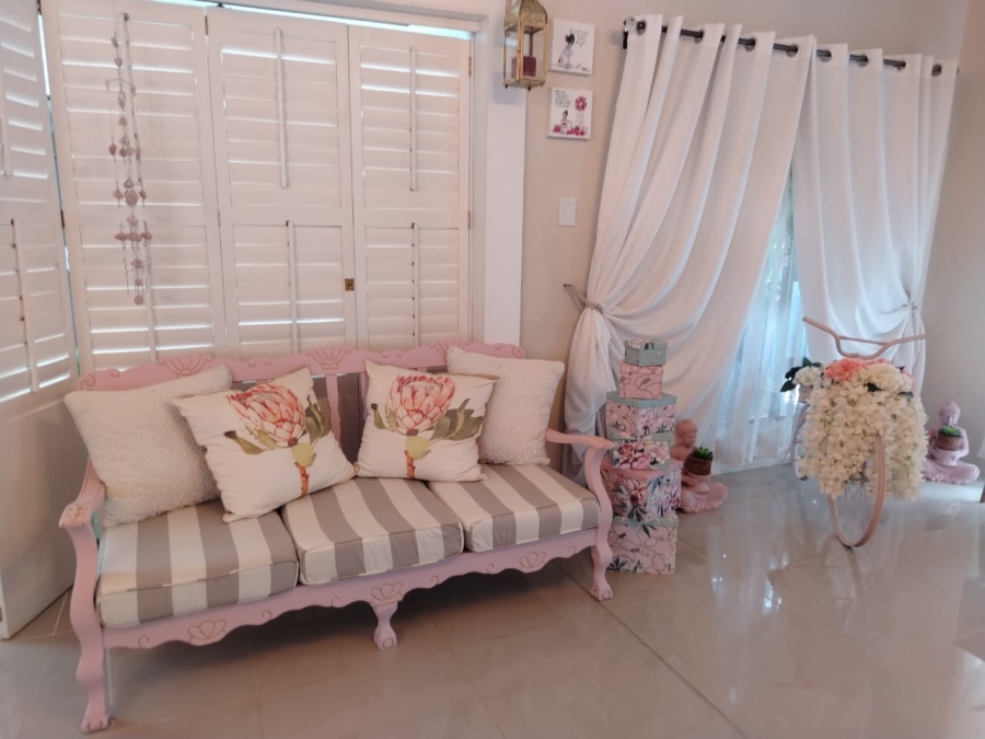 5 Bedroom Property for Sale in Mooinooi North West